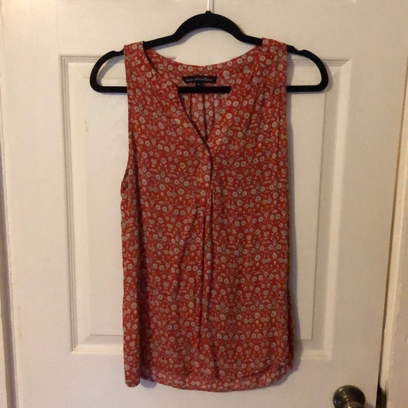 Floral Red Top - Picture 1 of 3